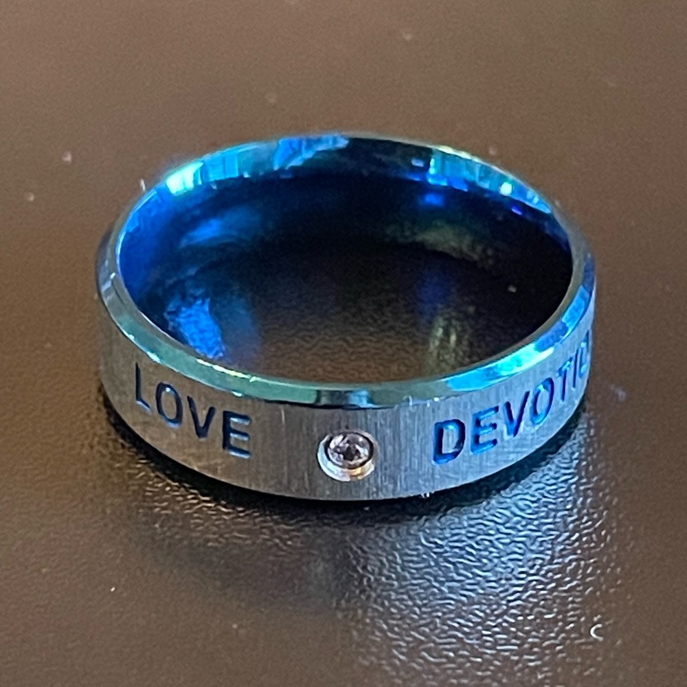 5mm Love devotion CZ blue ring